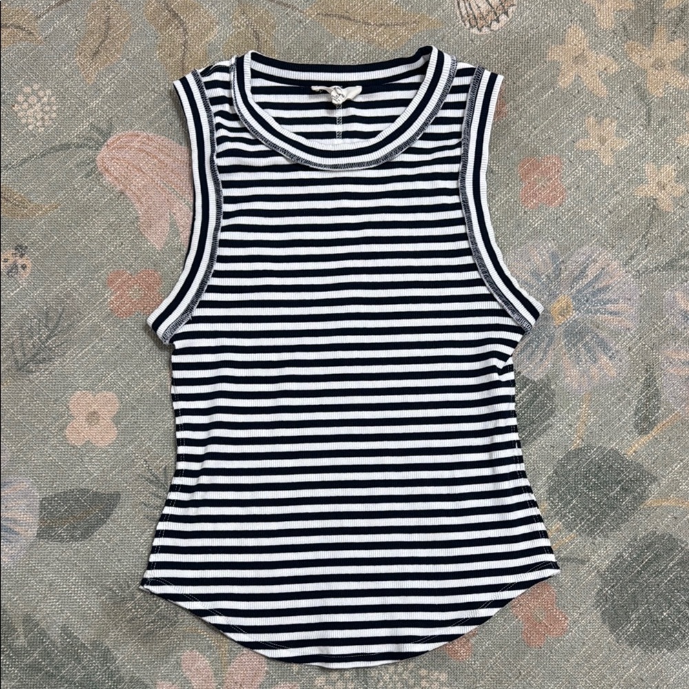 Entro stripe print round neck tank
